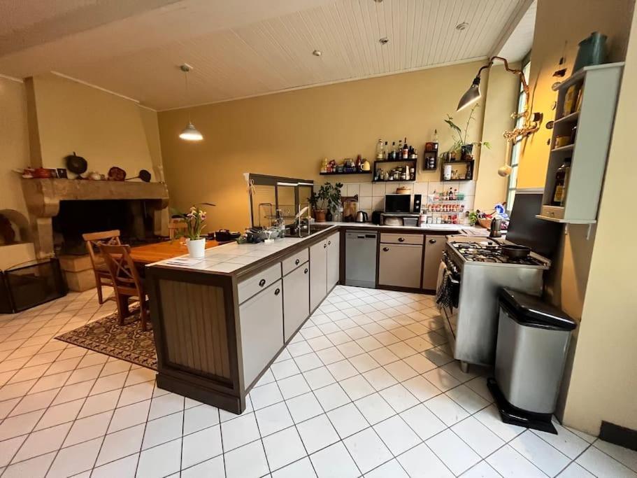 Grande Chambre Chez L'Artiste-Peintre La Réole Eksteriør billede