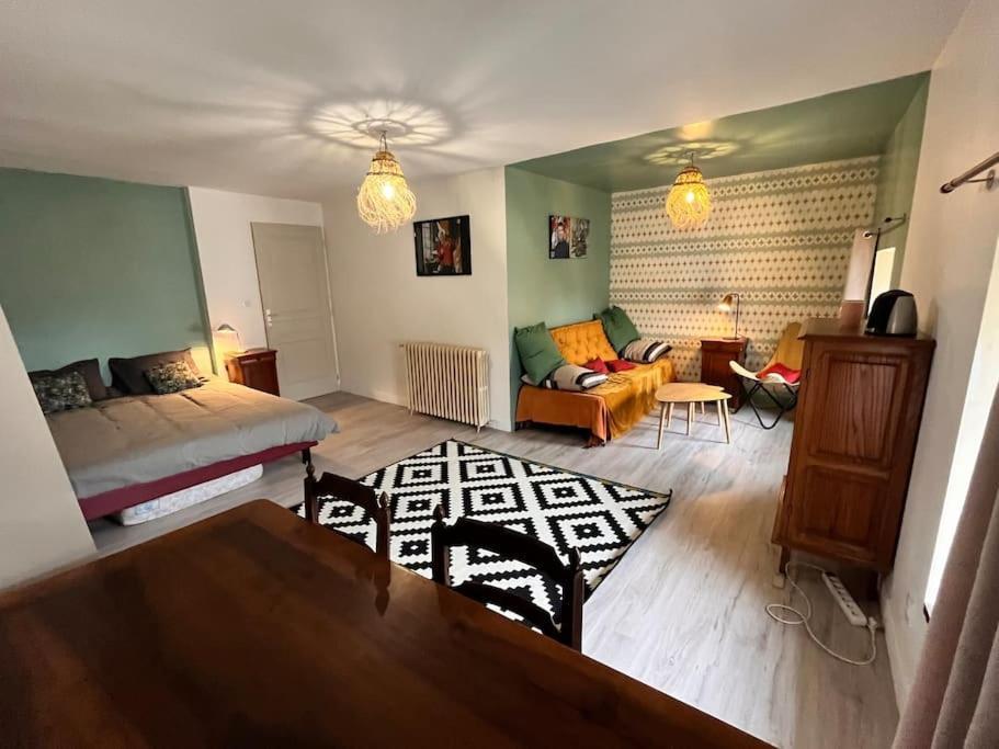 Grande Chambre Chez L'Artiste-Peintre La Réole Eksteriør billede